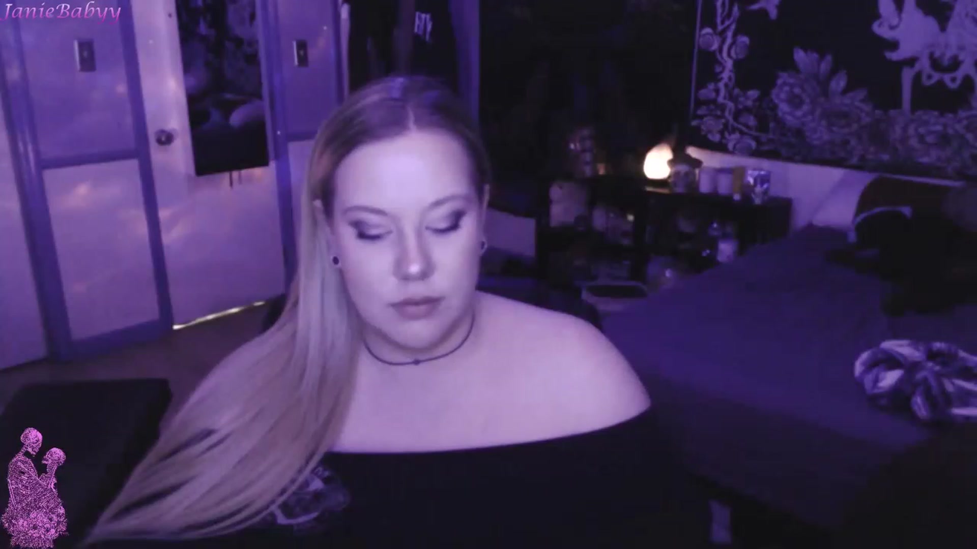 Gallery image thumbnail from JanieBabyy's myfreecams stream on, 03/20/2023, 16:05 image 8 of 20