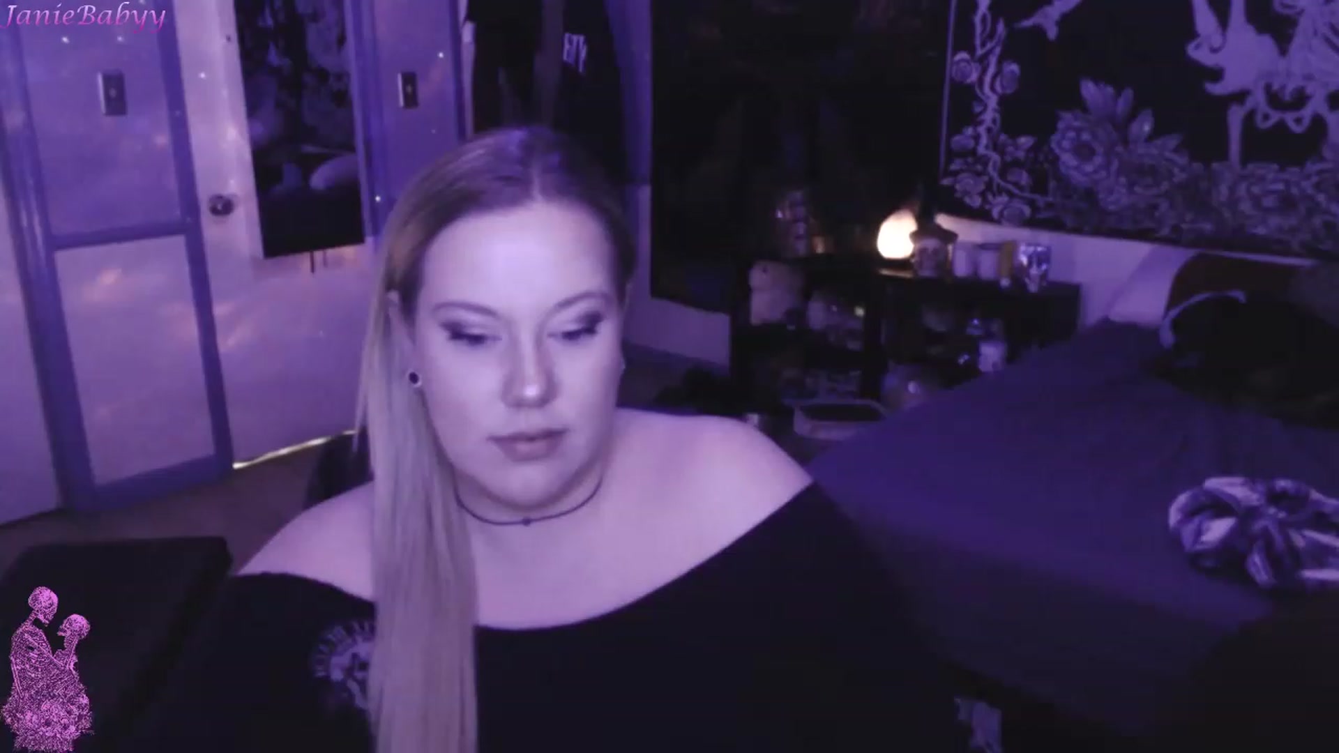 Gallery image thumbnail from JanieBabyy's myfreecams stream on, 03/20/2023, 16:05 image 4 of 20