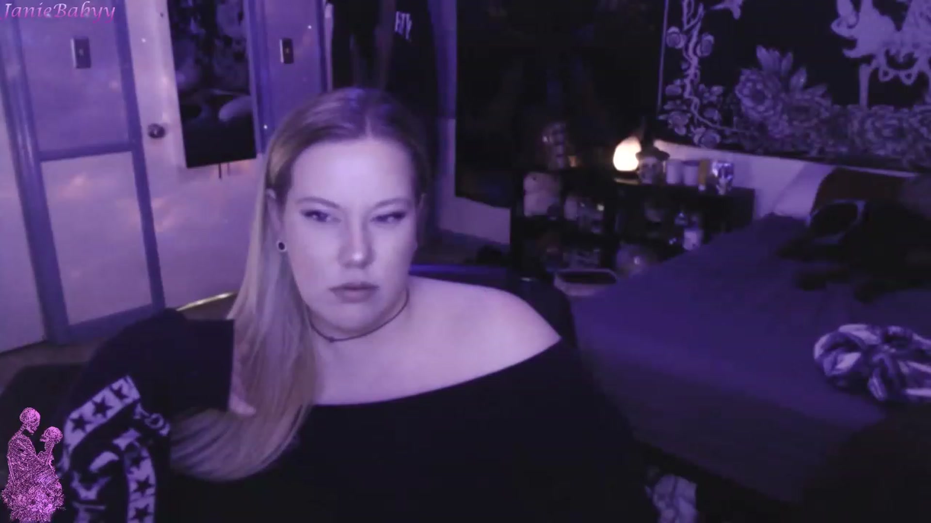 Gallery image thumbnail from JanieBabyy's myfreecams stream on, 03/20/2023, 16:05 image 9 of 20