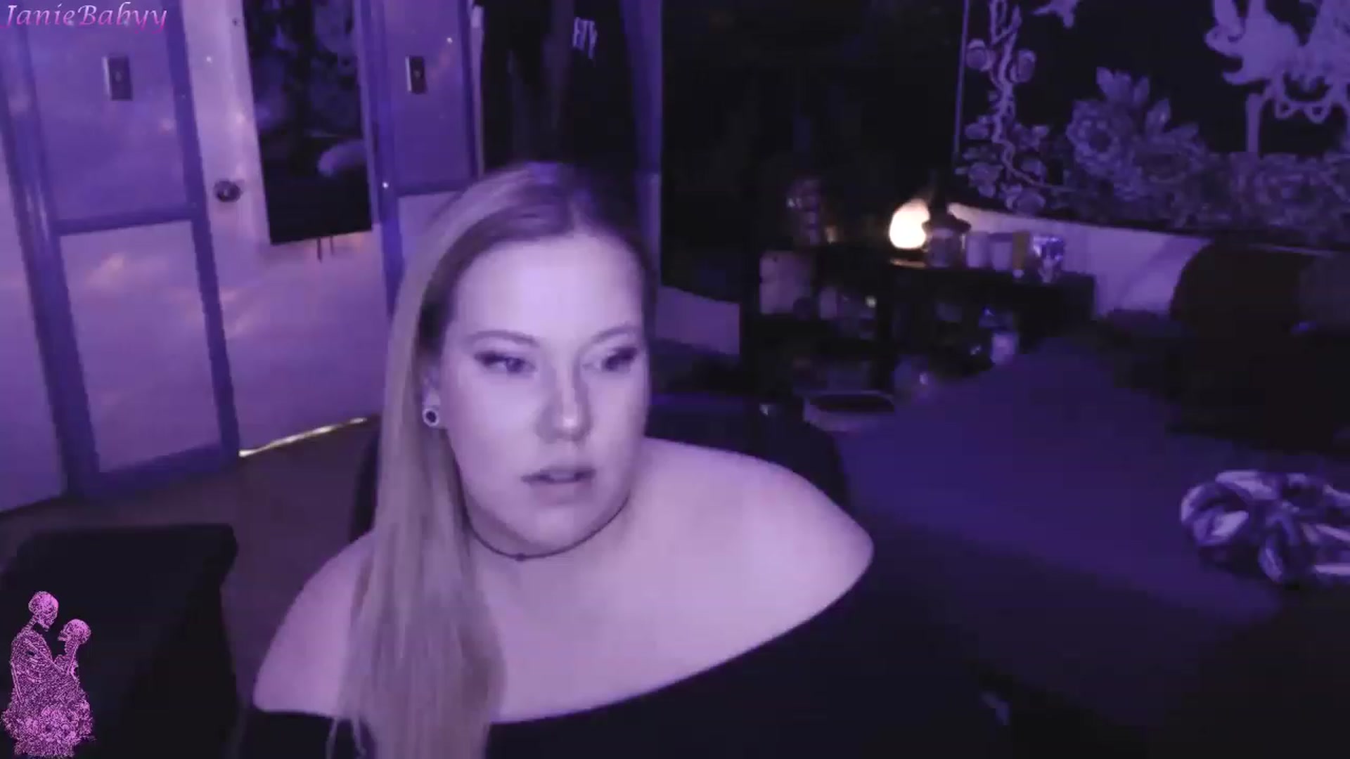 Gallery image thumbnail from JanieBabyy's myfreecams stream on, 03/20/2023, 16:05 image 20 of 20