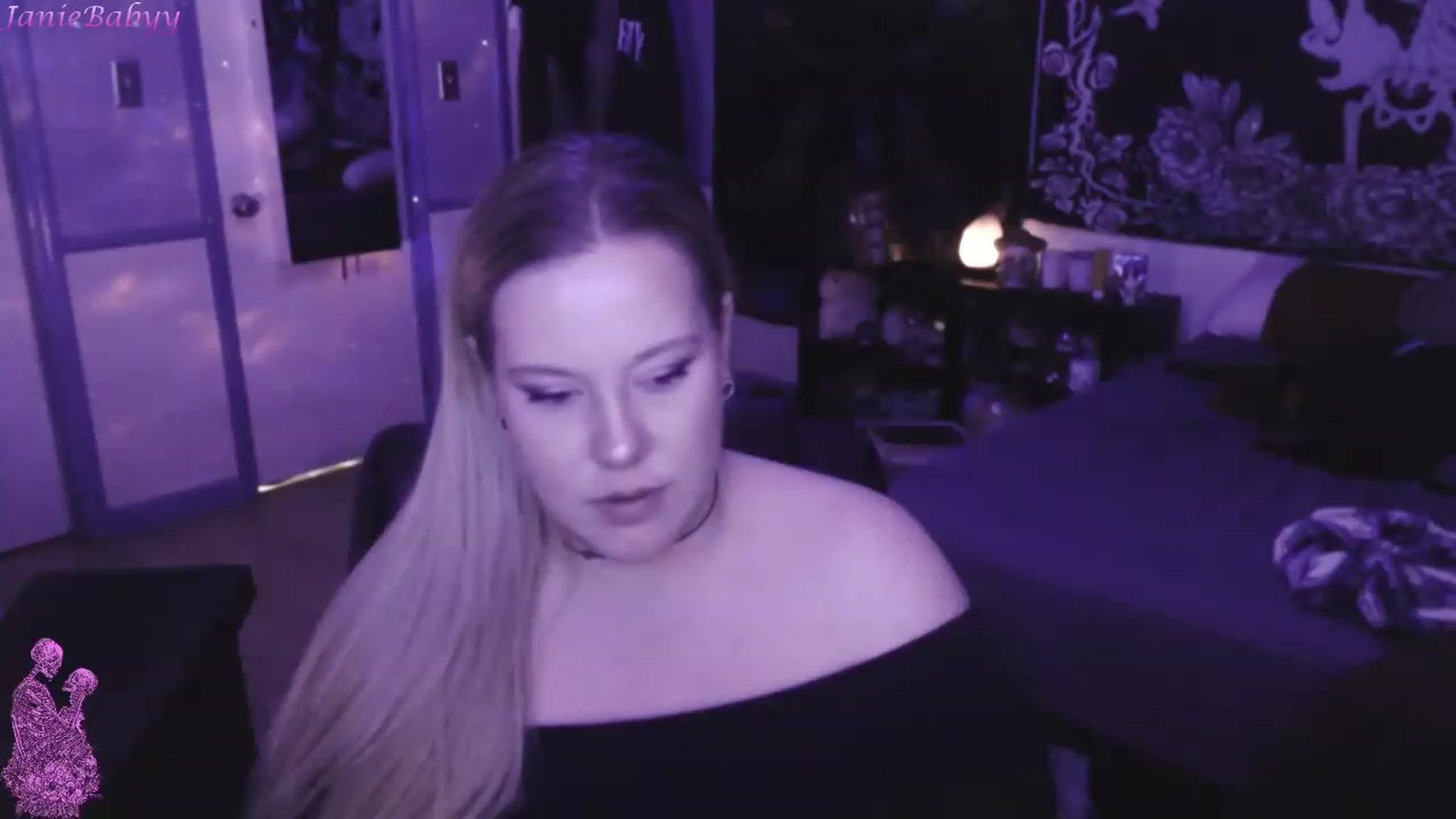 Gallery image thumbnail from JanieBabyy's myfreecams stream on, 03/20/2023, 16:05 image 15 of 20