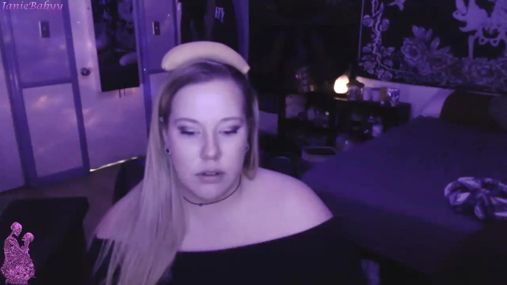 Gallery image thumbnail from JanieBabyy's myfreecams stream on, 03/20/2023, 16:22 image 20 of 20