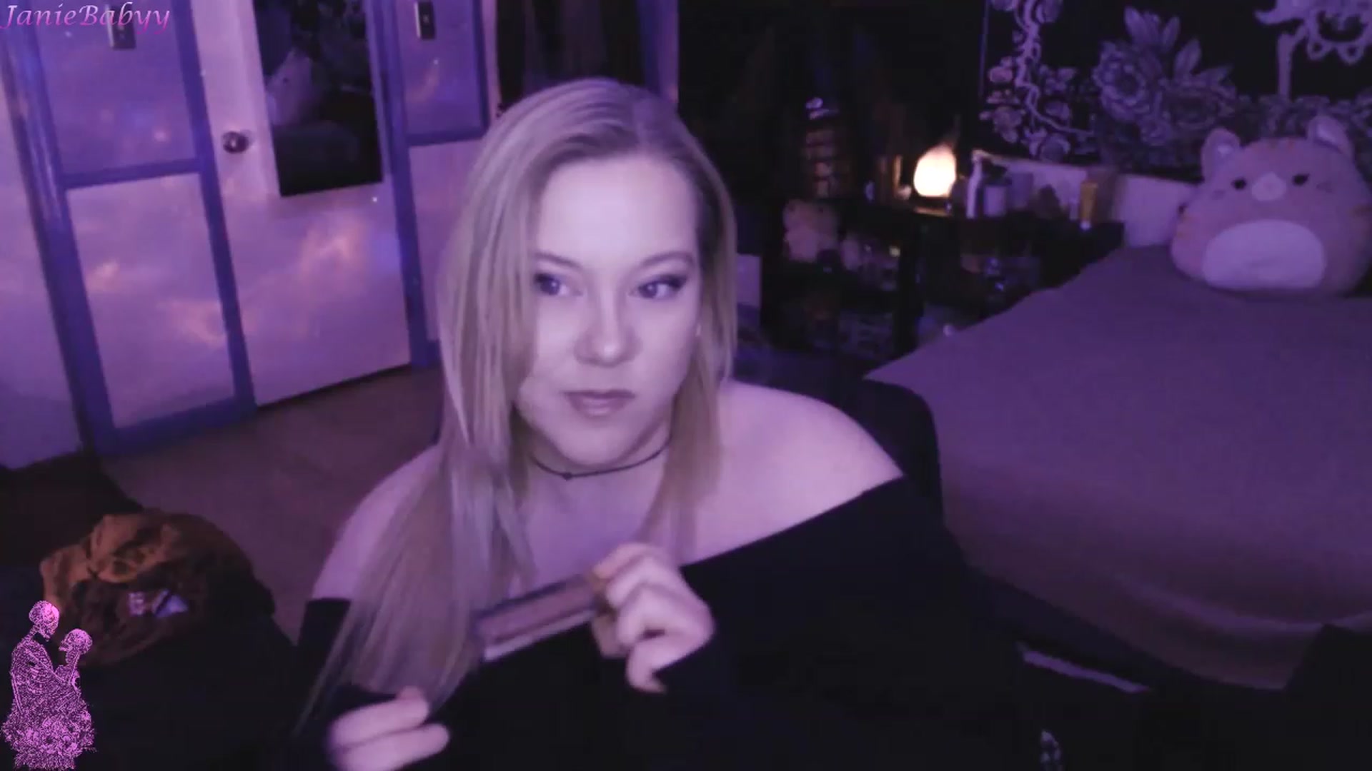 Gallery image thumbnail from JanieBabyy's myfreecams stream on, 03/31/2023, 16:04 image 5 of 20