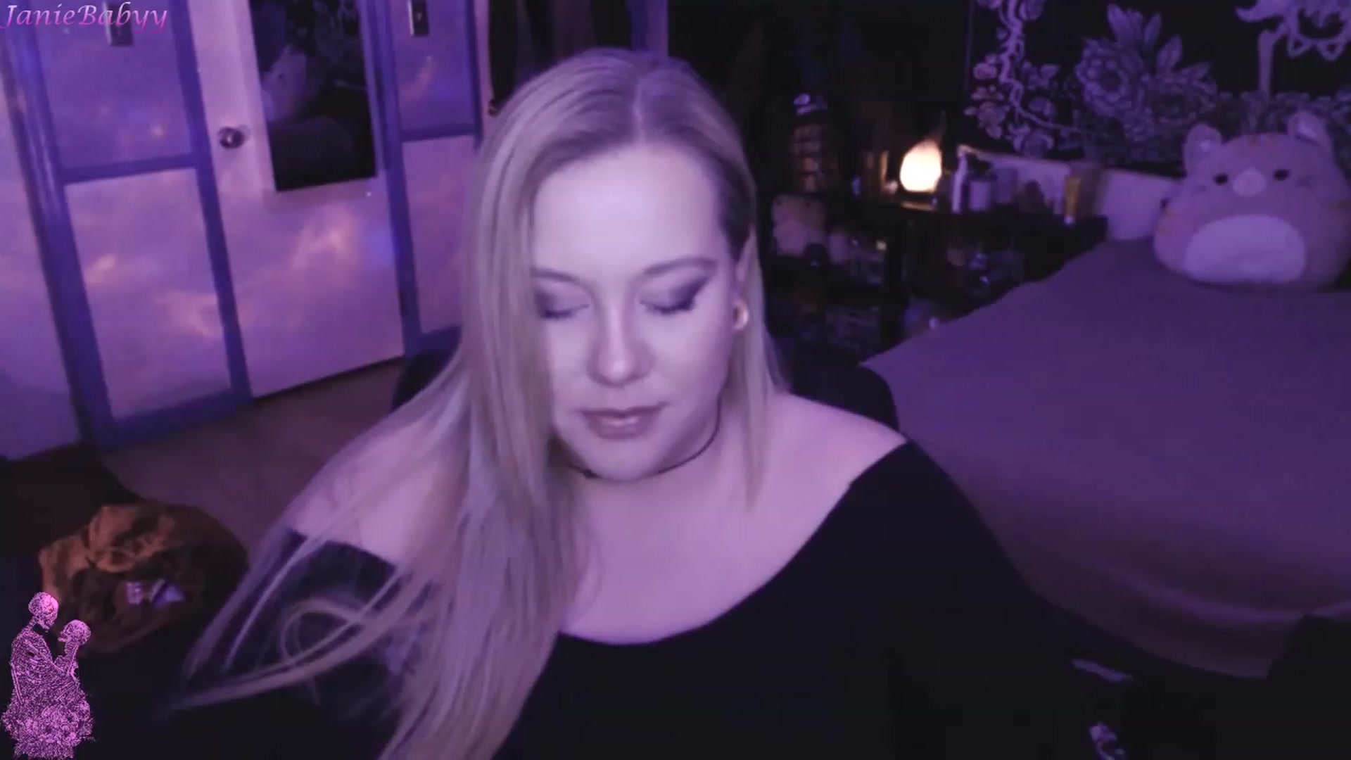 Gallery image thumbnail from JanieBabyy's myfreecams stream on, 03/31/2023, 16:04 image 1 of 20