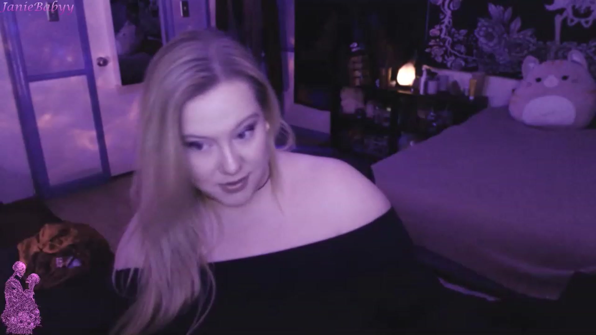 Gallery image thumbnail from JanieBabyy's myfreecams stream on, 03/31/2023, 16:04 image 18 of 20