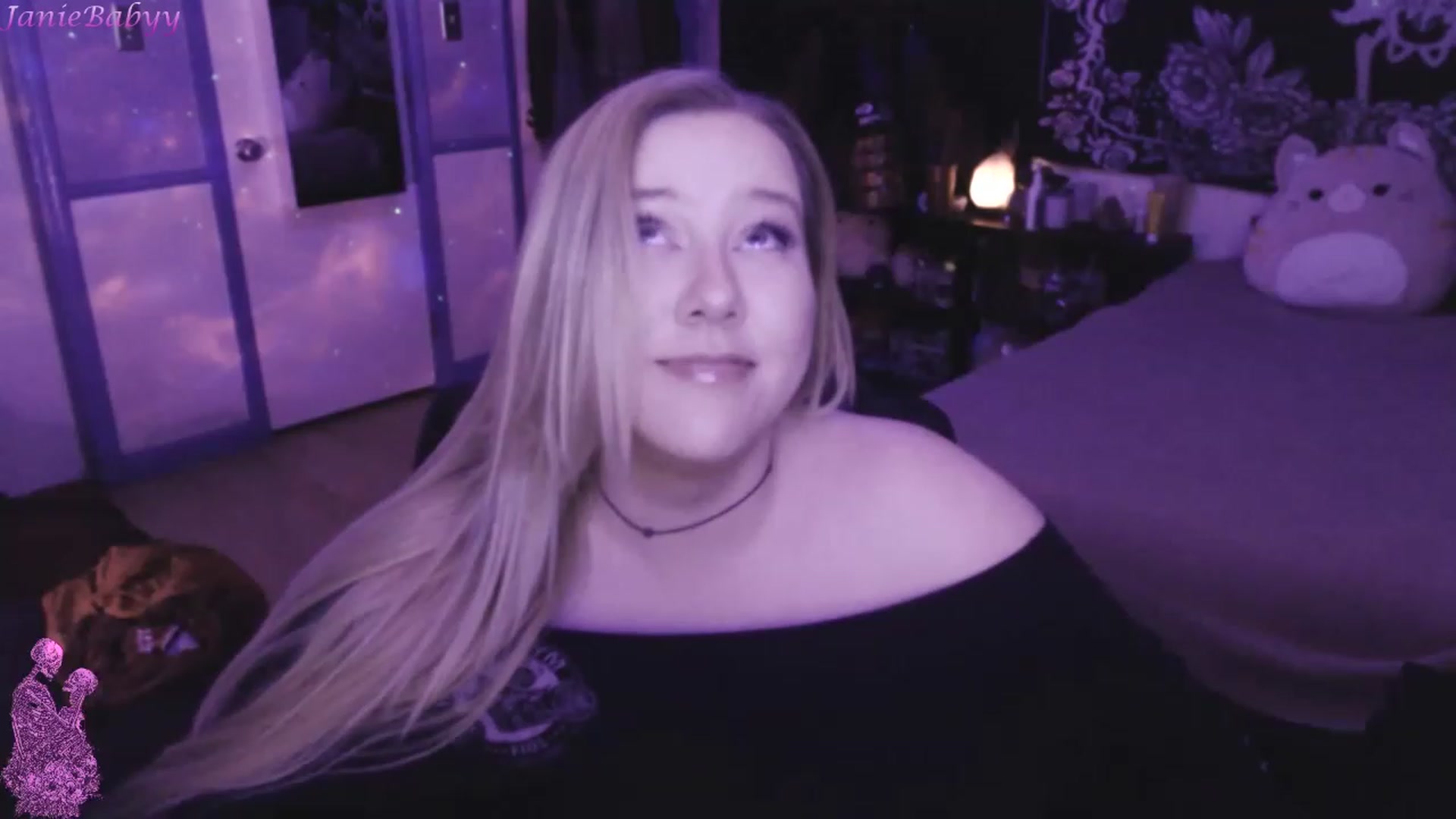 Gallery image thumbnail from JanieBabyy's myfreecams stream on, 03/31/2023, 16:04 image 6 of 20