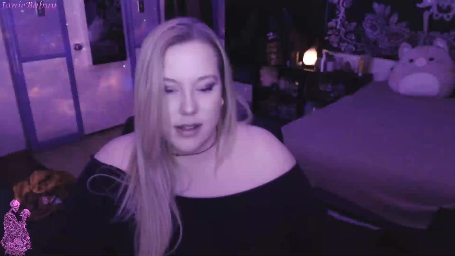 Gallery image thumbnail from JanieBabyy's myfreecams stream on, 03/31/2023, 16:04 image 19 of 20