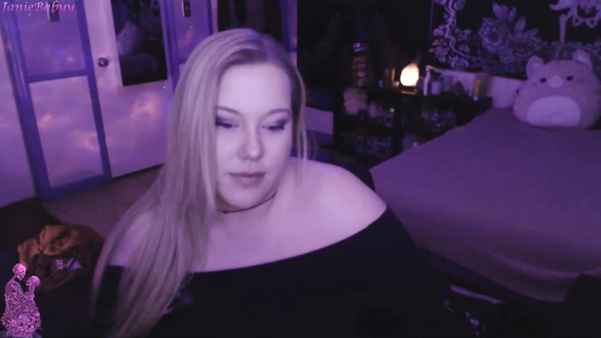 Gallery image thumbnail from JanieBabyy's myfreecams stream on, 03/31/2023, 16:49 image 9 of 20