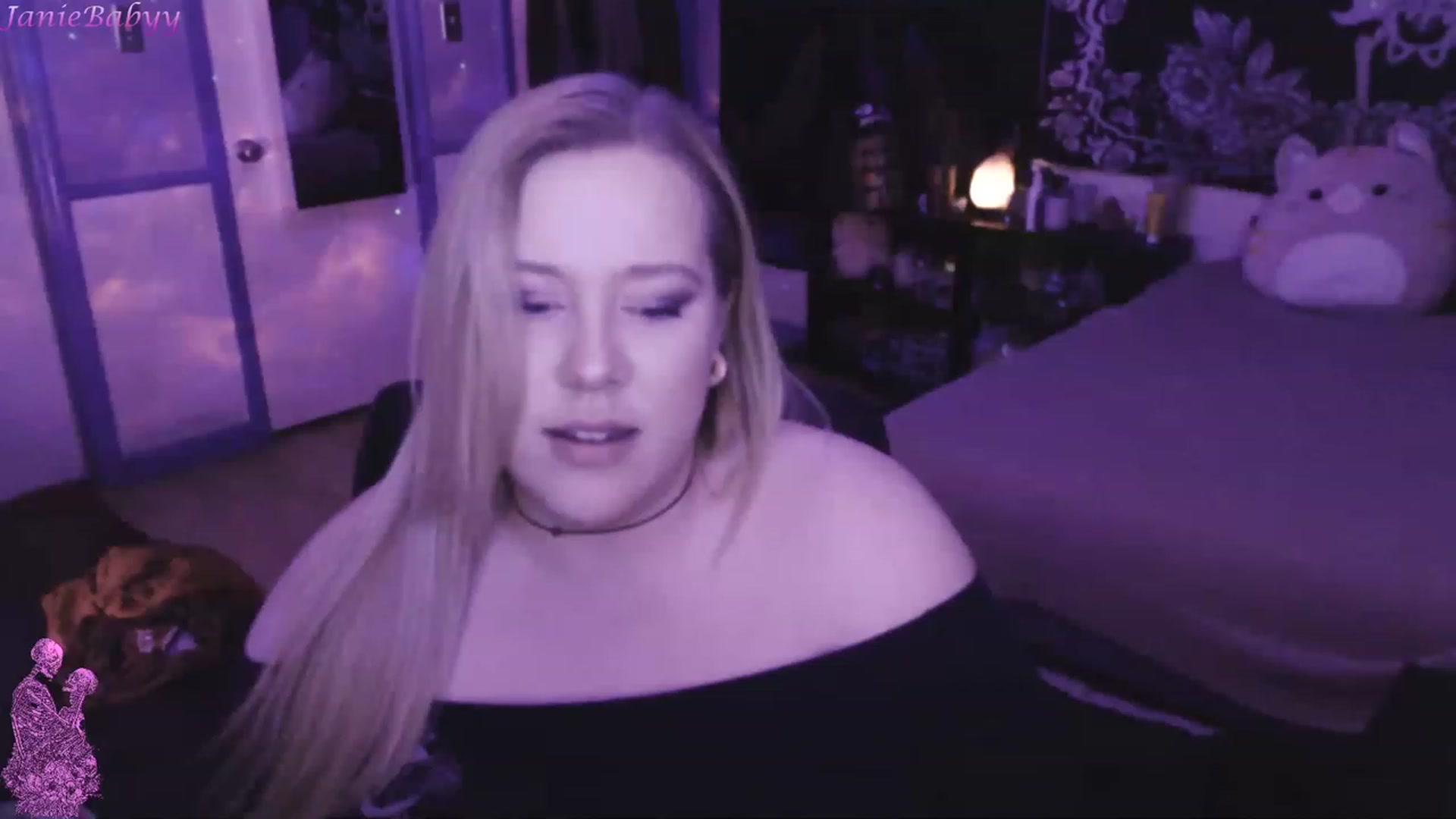 Gallery image thumbnail from JanieBabyy's myfreecams stream on, 03/31/2023, 16:49 image 11 of 20