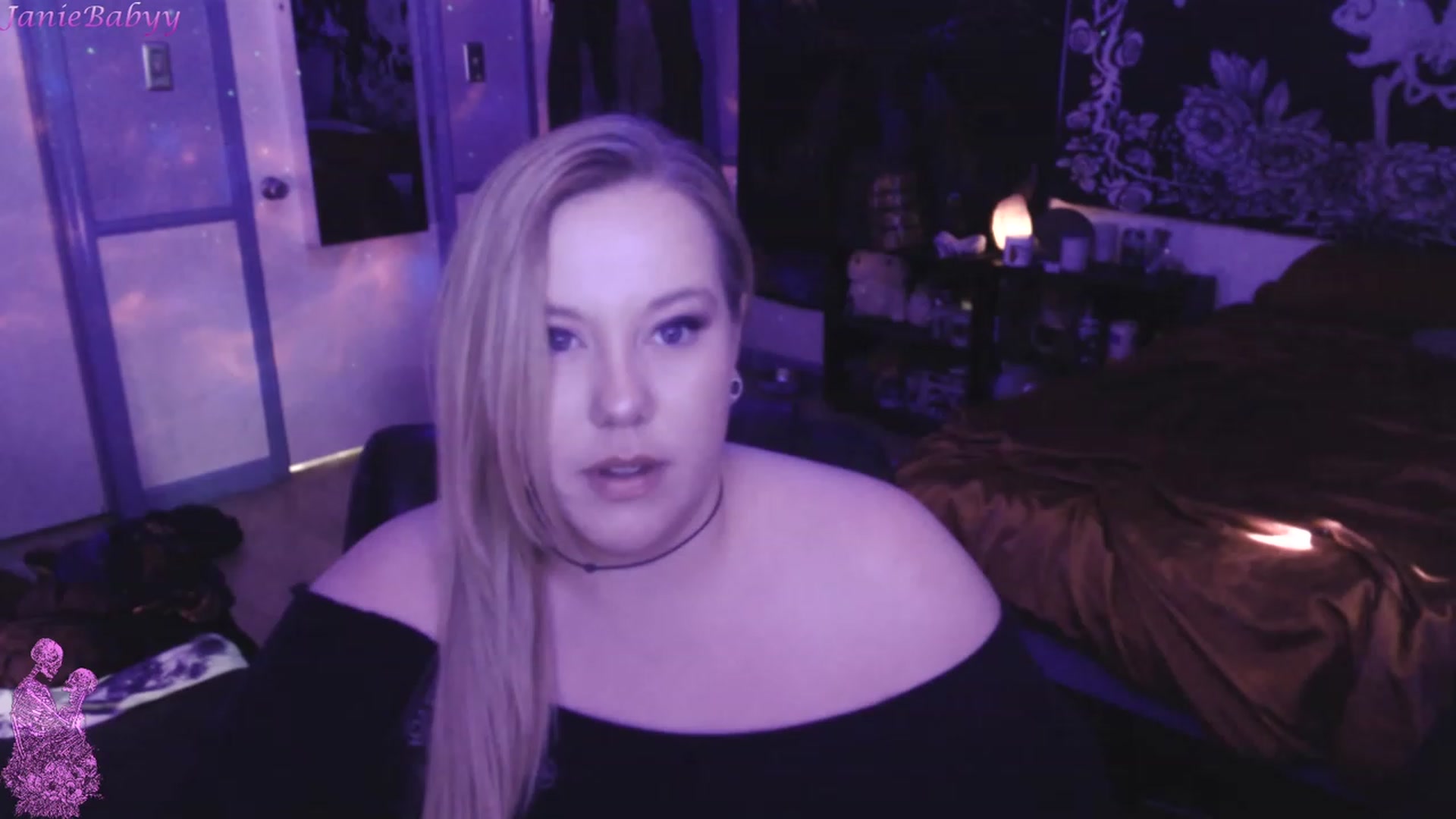 Gallery image thumbnail from JanieBabyy's myfreecams stream on, 04/06/2023, 19:31 image 5 of 20