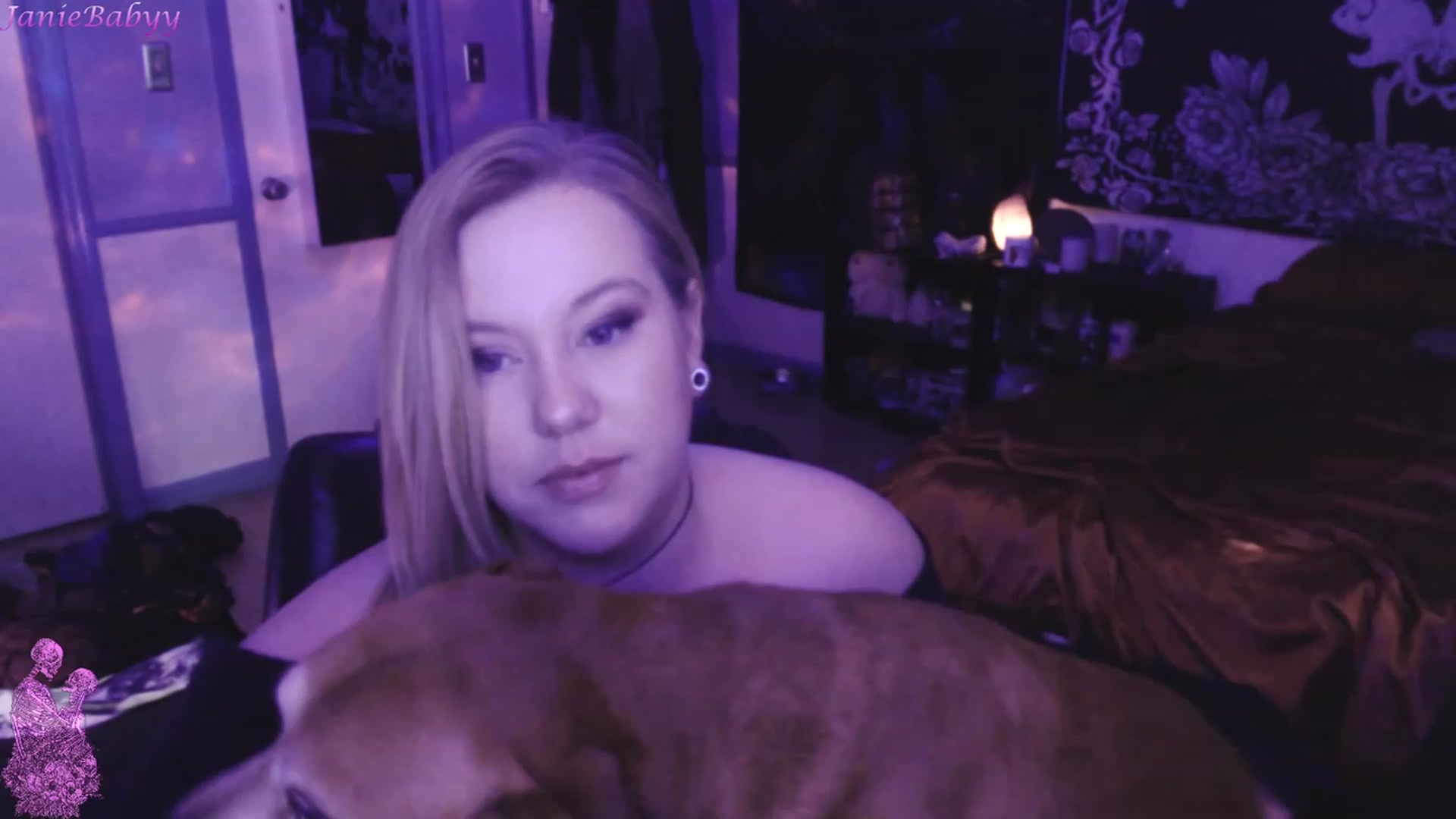 Gallery image thumbnail from JanieBabyy's myfreecams stream on, 04/06/2023, 19:31 image 11 of 20