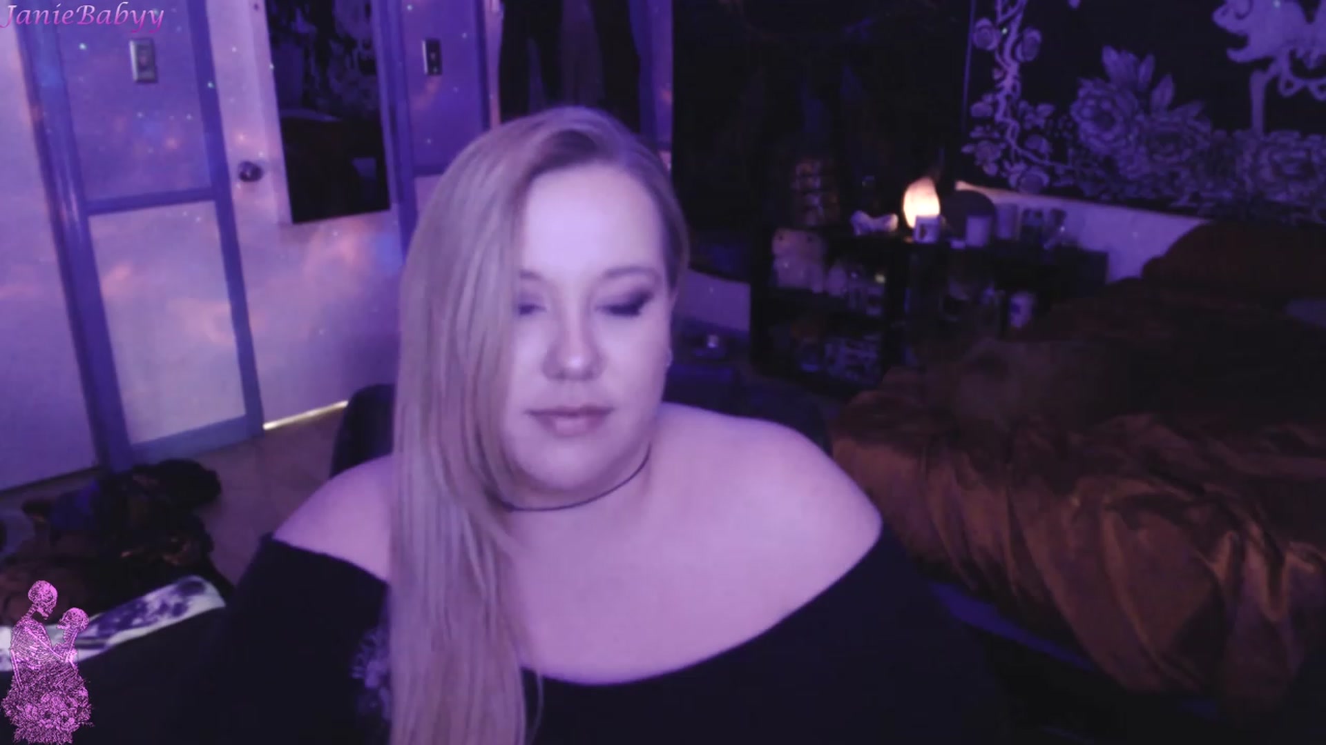 Gallery image thumbnail from JanieBabyy's myfreecams stream on, 04/06/2023, 19:31 image 20 of 20
