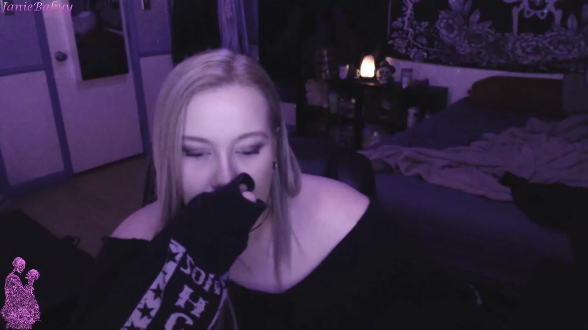 Gallery image thumbnail from JanieBabyy's myfreecams stream on, 04/18/2023, 06:16 image 15 of 20