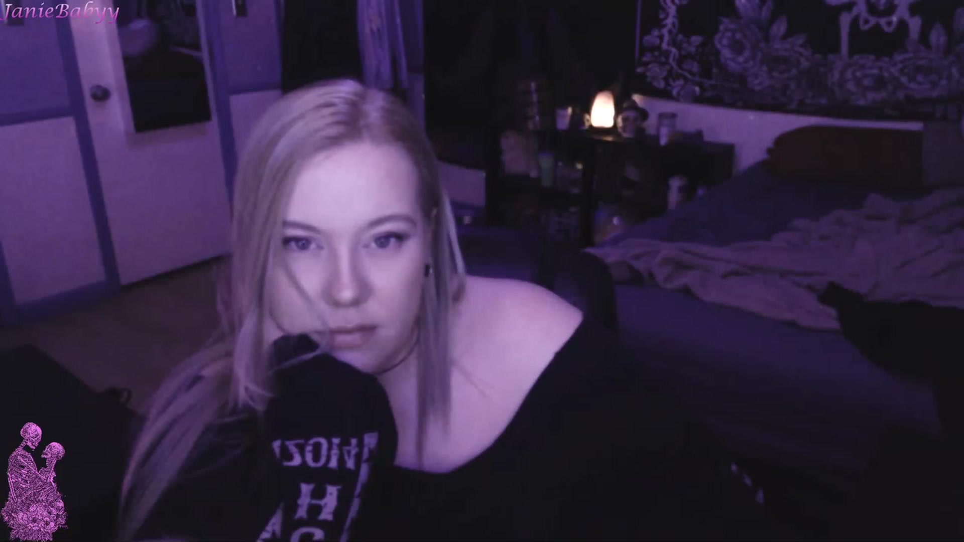 Gallery image thumbnail from JanieBabyy's myfreecams stream on, 04/18/2023, 06:16 image 12 of 20