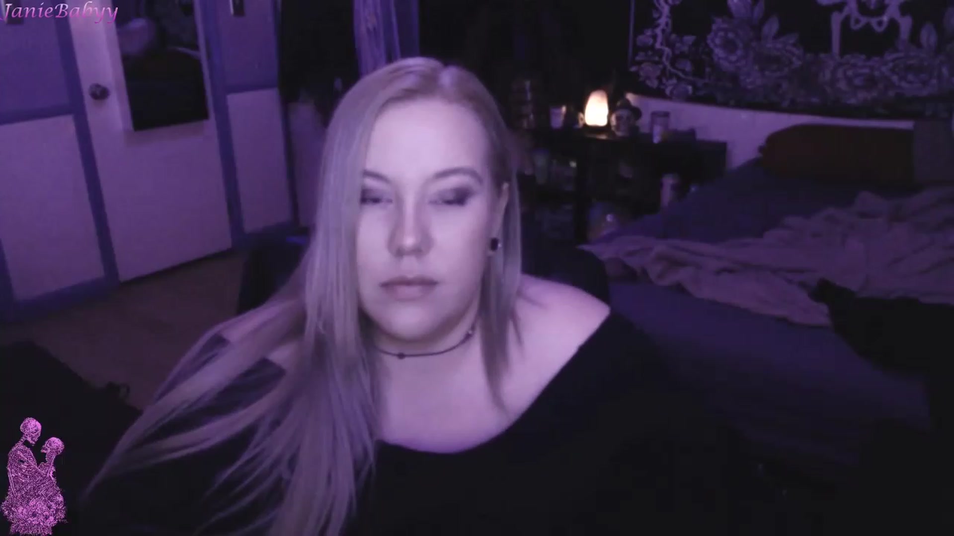 Gallery image thumbnail from JanieBabyy's myfreecams stream on, 04/18/2023, 06:16 image 9 of 20