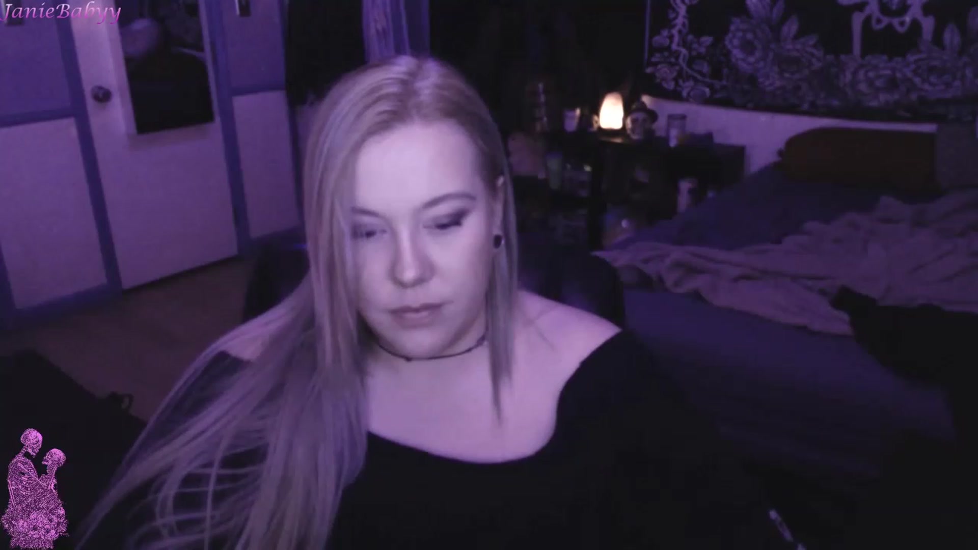Gallery image thumbnail from JanieBabyy's myfreecams stream on, 04/18/2023, 06:16 image 7 of 20