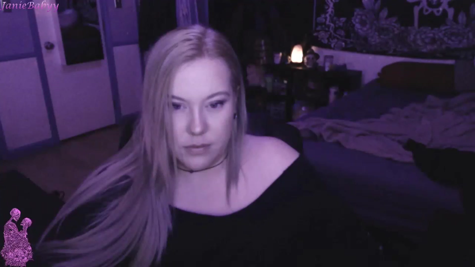 Gallery image thumbnail from JanieBabyy's myfreecams stream on, 04/18/2023, 06:16 image 10 of 20