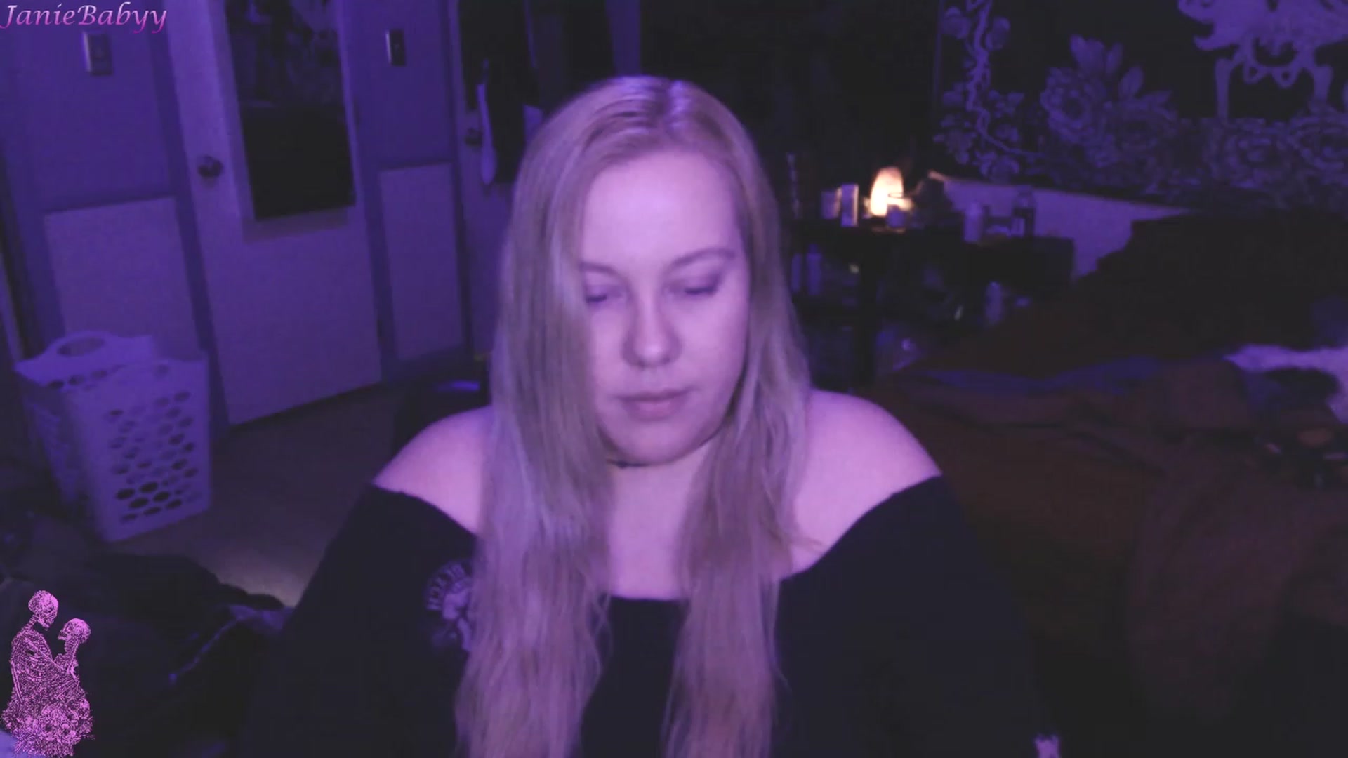 Gallery image thumbnail from JanieBabyy's myfreecams stream on, 04/27/2023, 16:11 image 18 of 20