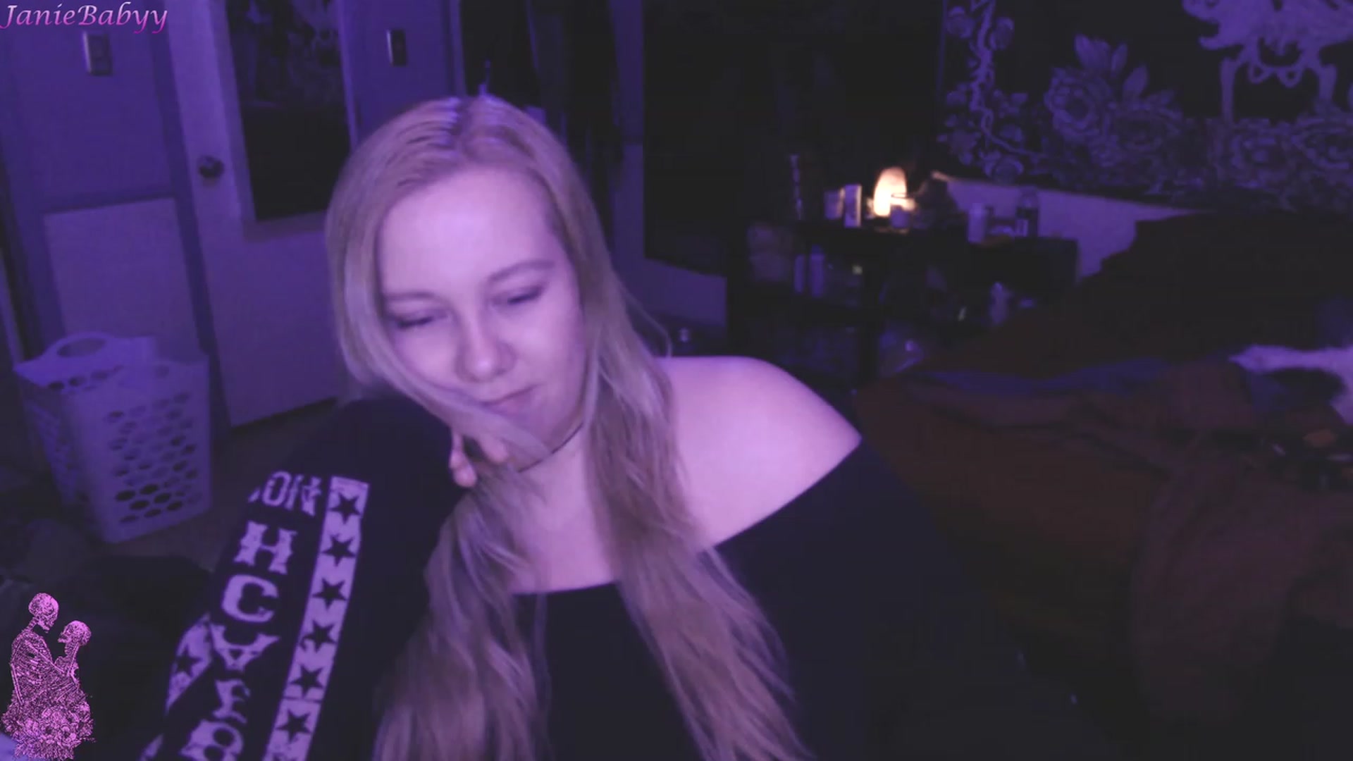Gallery image thumbnail from JanieBabyy's myfreecams stream on, 04/27/2023, 16:11 image 11 of 20