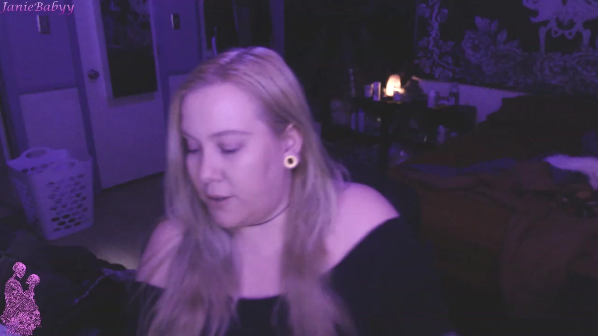Gallery image thumbnail from JanieBabyy's myfreecams stream on, 04/27/2023, 16:11 image 5 of 20