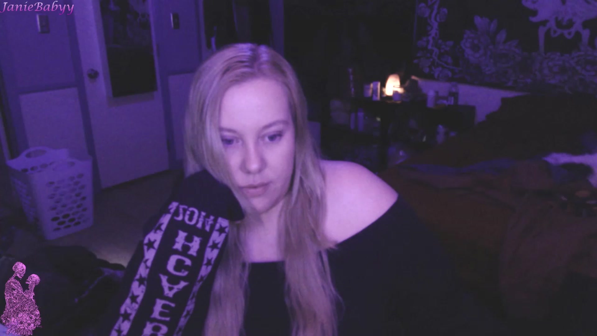 Gallery image thumbnail from JanieBabyy's myfreecams stream on, 04/27/2023, 16:11 image 17 of 20
