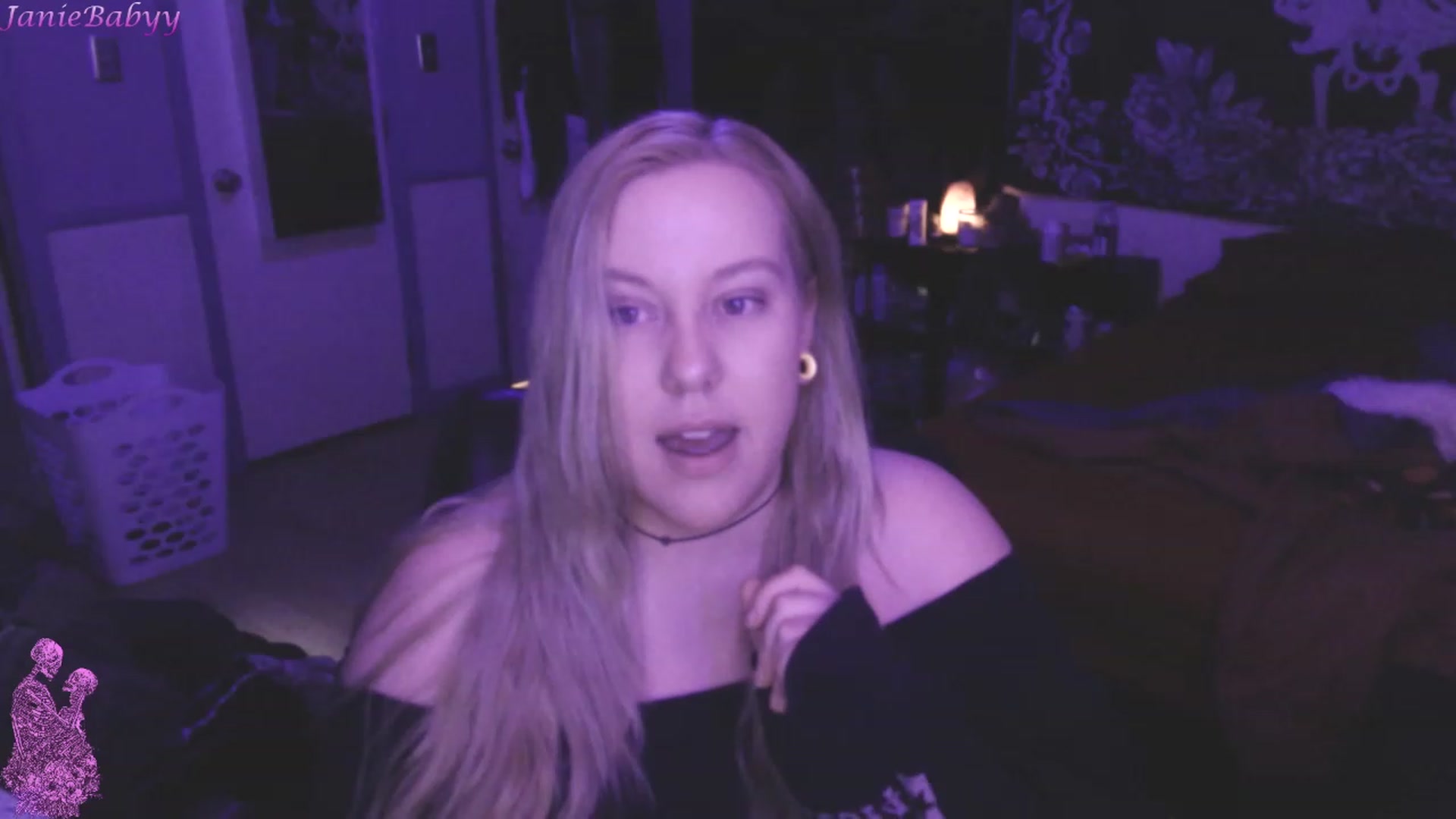 Gallery image thumbnail from JanieBabyy's myfreecams stream on, 04/27/2023, 16:11 image 4 of 20