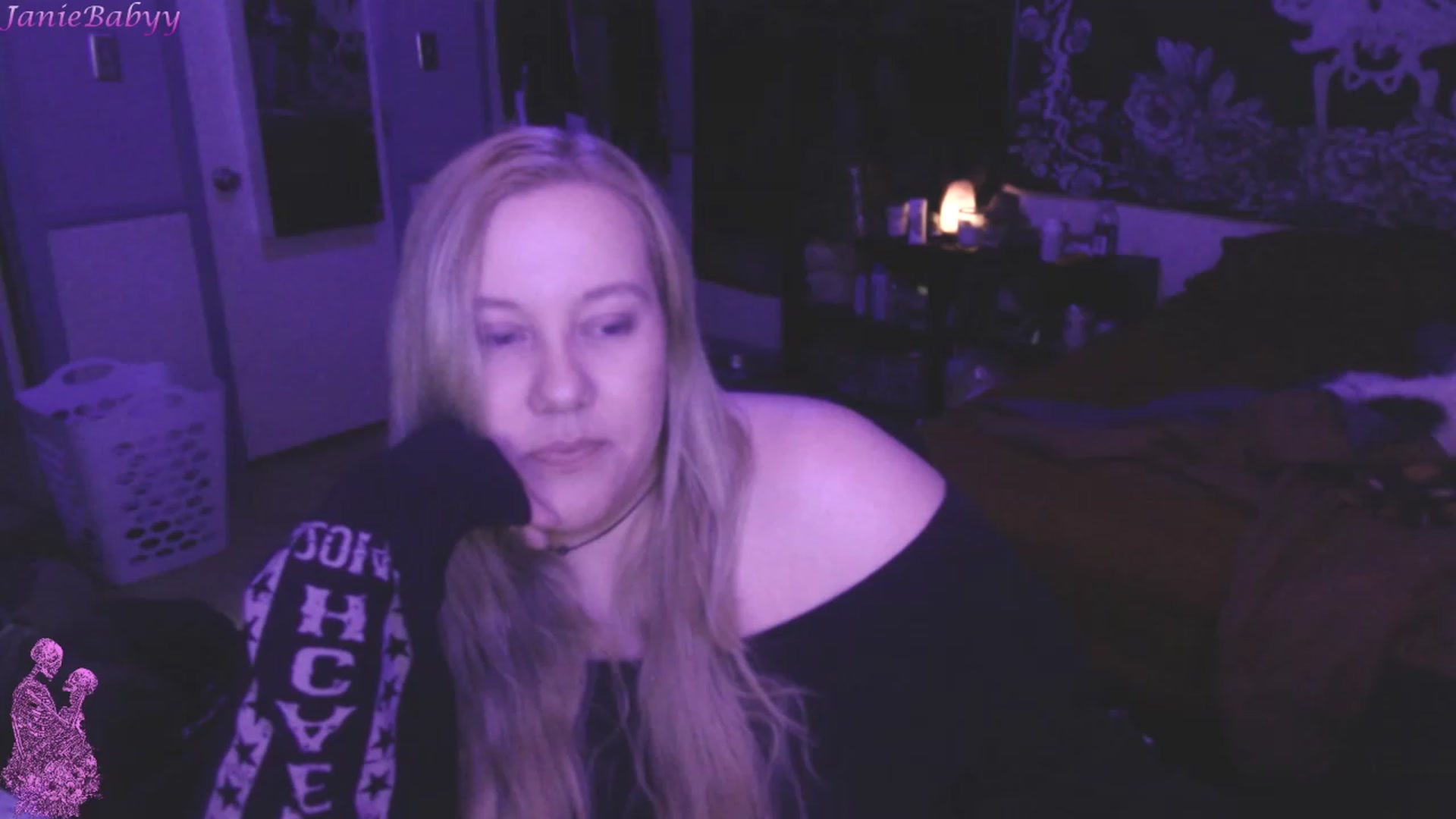 Gallery image thumbnail from JanieBabyy's myfreecams stream on, 04/27/2023, 16:11 image 13 of 20