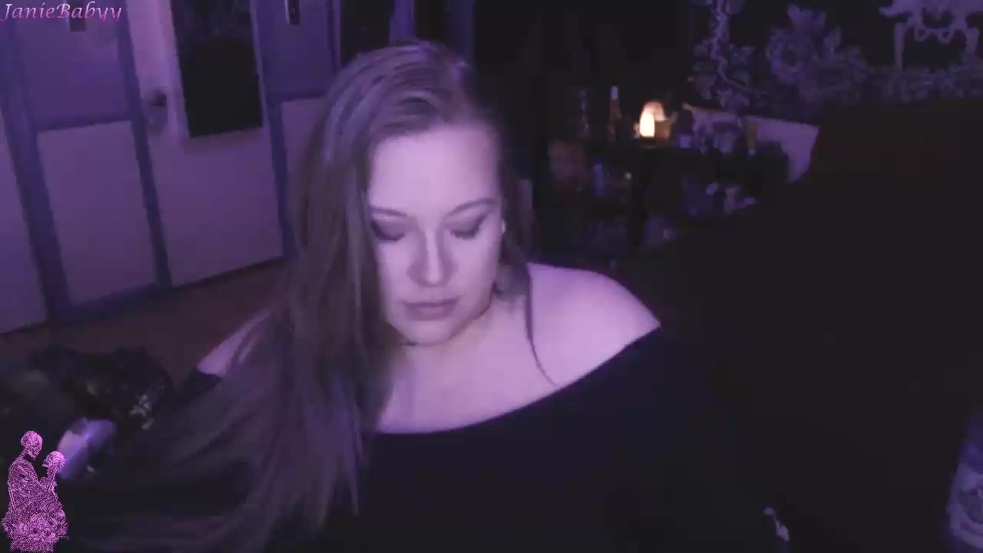 Gallery image thumbnail from JanieBabyy's myfreecams stream on, 05/07/2023, 17:39 image 12 of 20