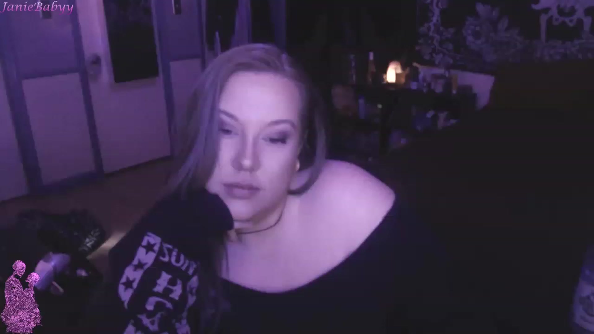 Gallery image thumbnail from JanieBabyy's myfreecams stream on, 05/07/2023, 17:39 image 13 of 20