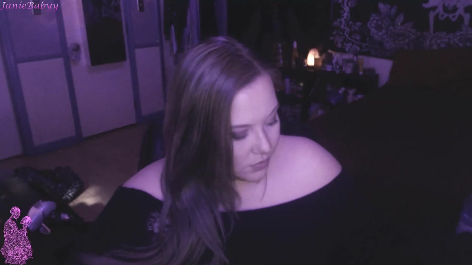 Gallery image thumbnail from JanieBabyy's myfreecams stream on, 05/07/2023, 17:39 image 7 of 20