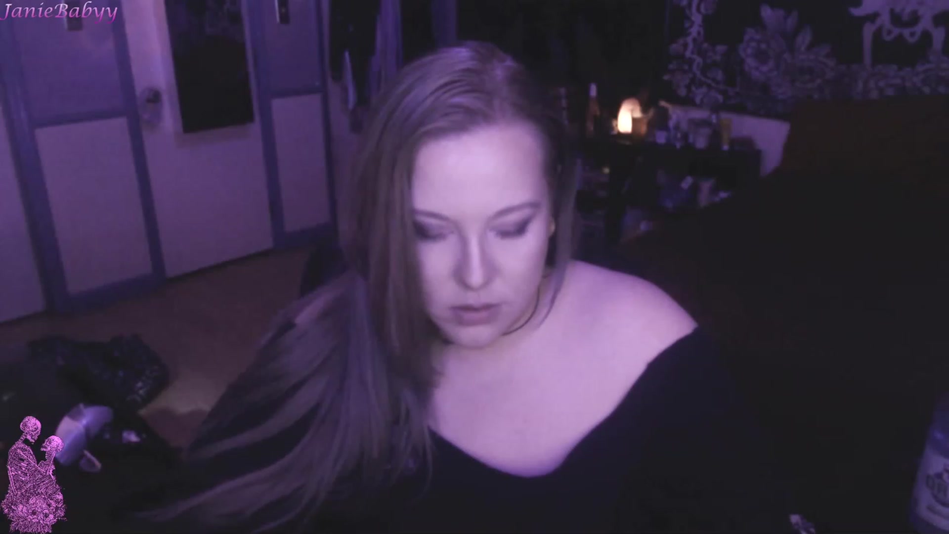 Gallery image thumbnail from JanieBabyy's myfreecams stream on, 05/07/2023, 17:39 image 10 of 20