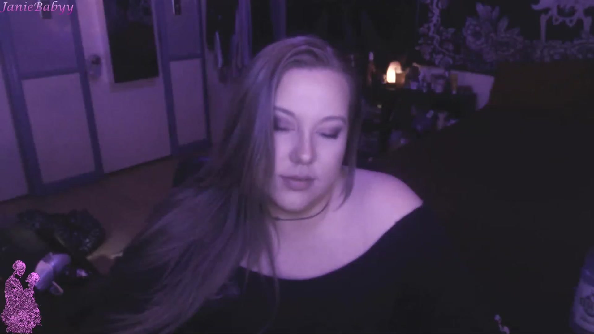 Gallery image thumbnail from JanieBabyy's myfreecams stream on, 05/07/2023, 17:39 image 14 of 20
