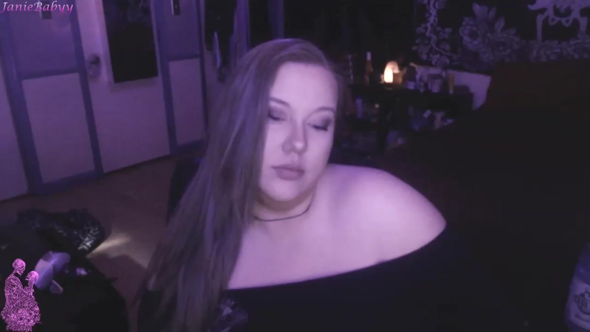 Gallery image thumbnail from JanieBabyy's myfreecams stream on, 05/07/2023, 17:39 image 4 of 20