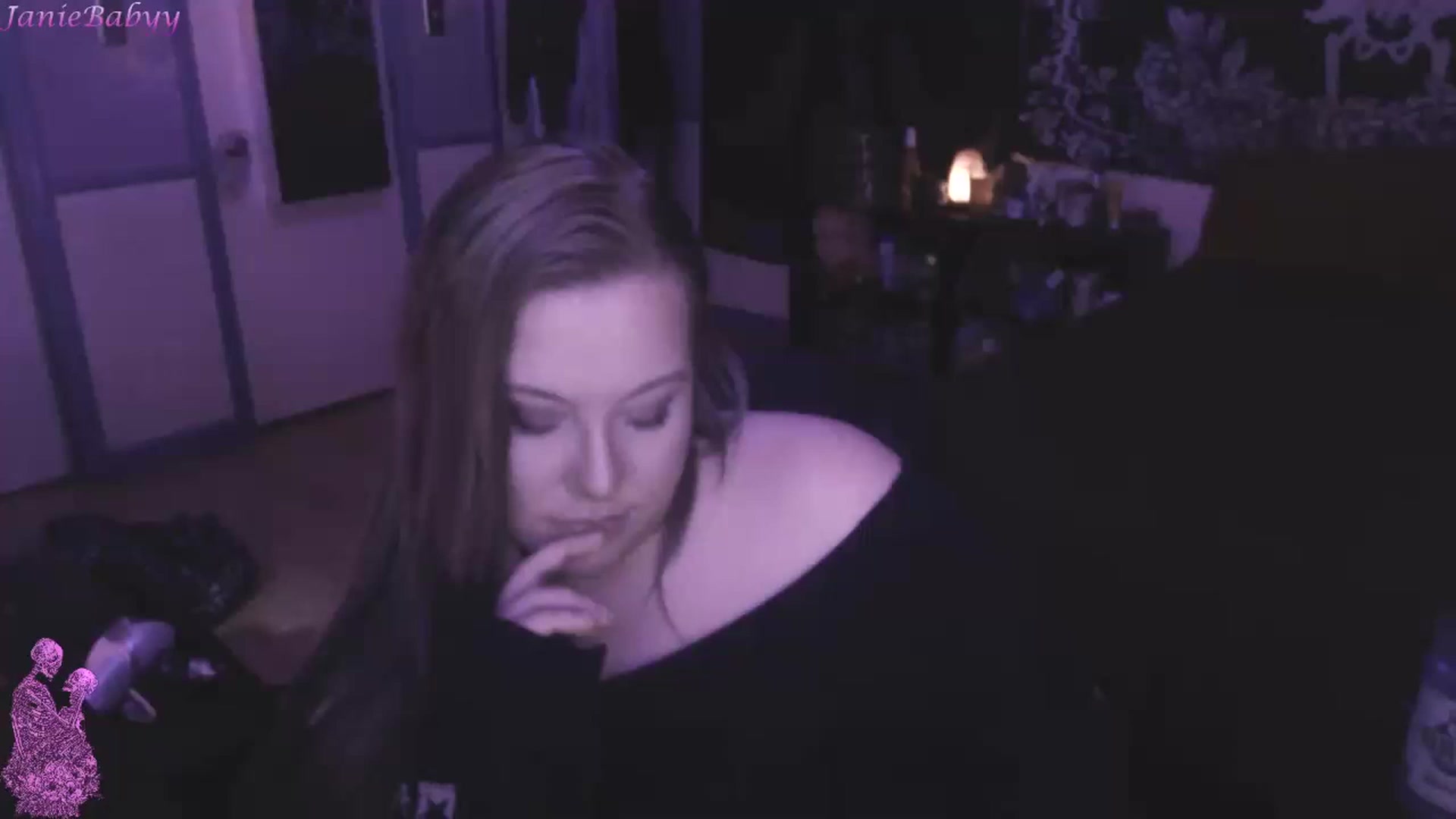 Gallery image thumbnail from JanieBabyy's myfreecams stream on, 05/07/2023, 17:39 image 20 of 20