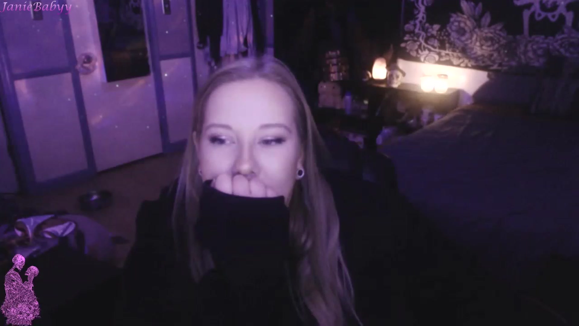 Gallery image thumbnail from JanieBabyy's myfreecams stream on, 05/19/2023, 08:41 image 12 of 20