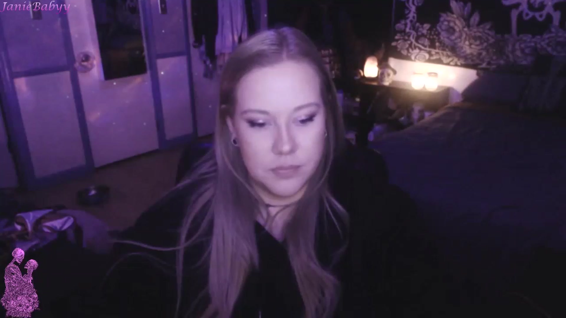 Gallery image thumbnail from JanieBabyy's myfreecams stream on, 05/19/2023, 08:41 image 6 of 20