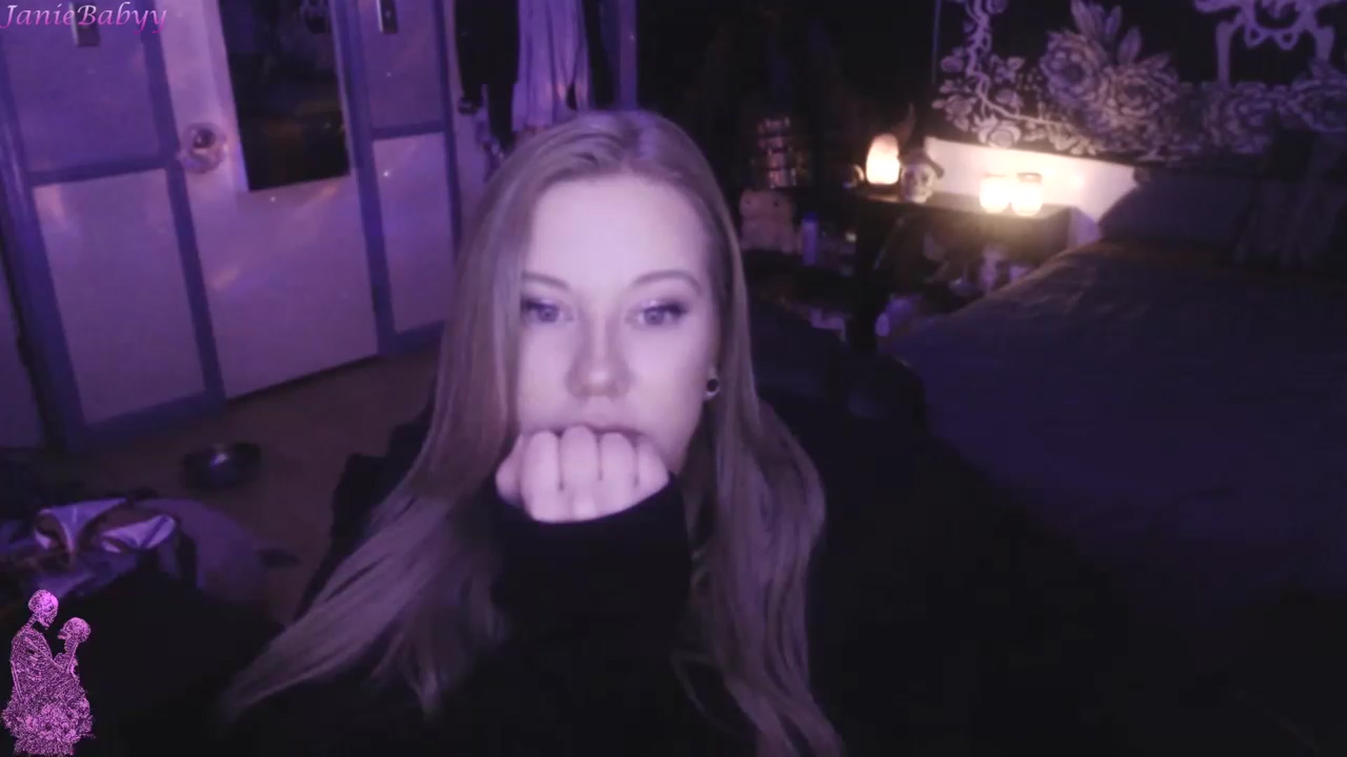 Gallery image thumbnail from JanieBabyy's myfreecams stream on, 05/19/2023, 08:41 image 15 of 20