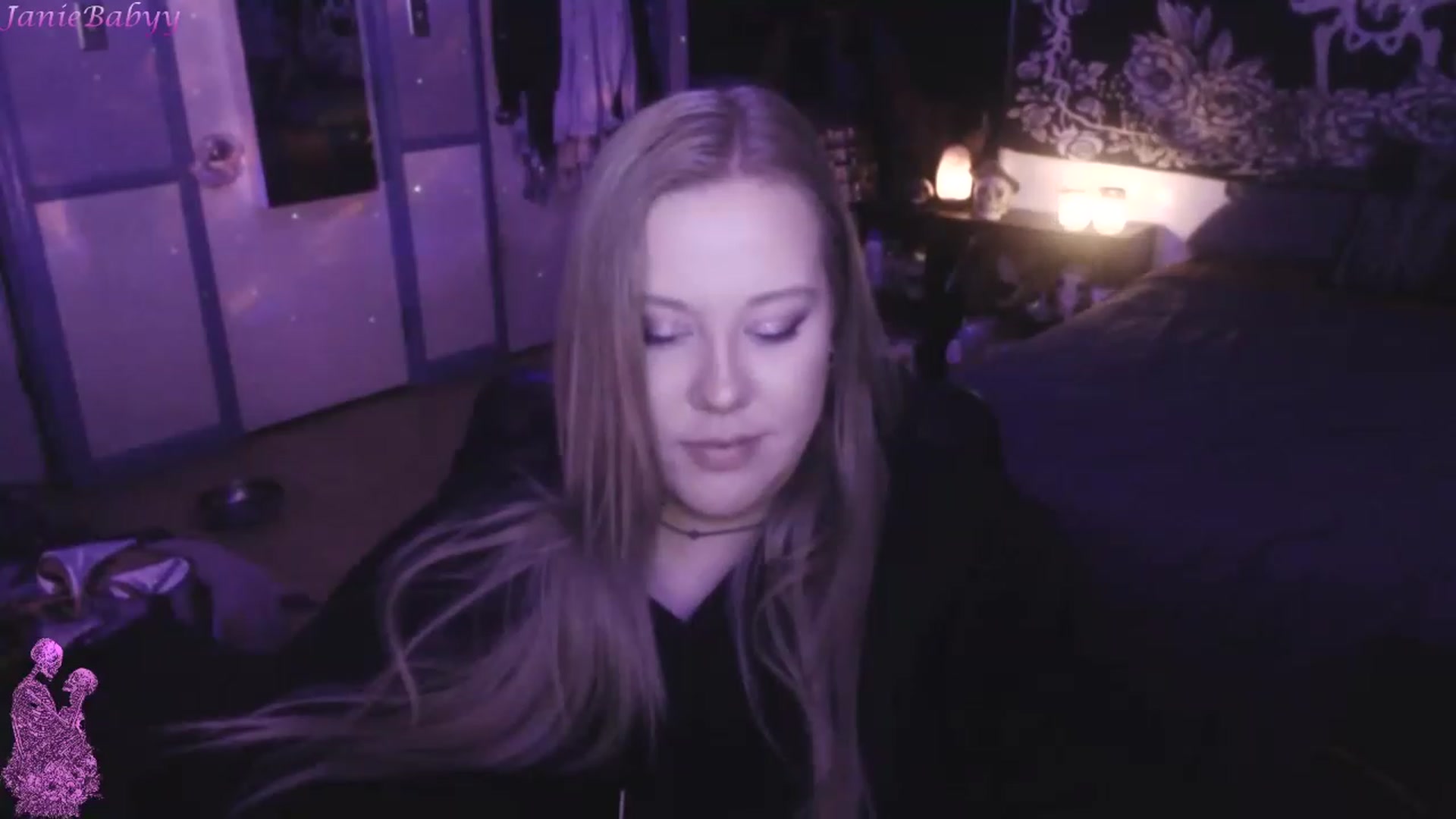 Gallery image thumbnail from JanieBabyy's myfreecams stream on, 05/19/2023, 08:41 image 14 of 20