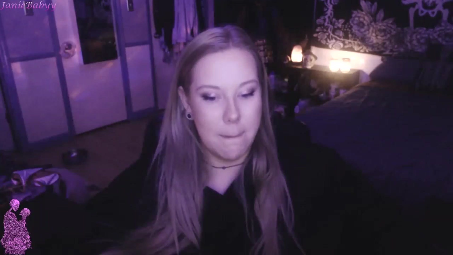 Gallery image thumbnail from JanieBabyy's myfreecams stream on, 05/19/2023, 08:41 image 11 of 20