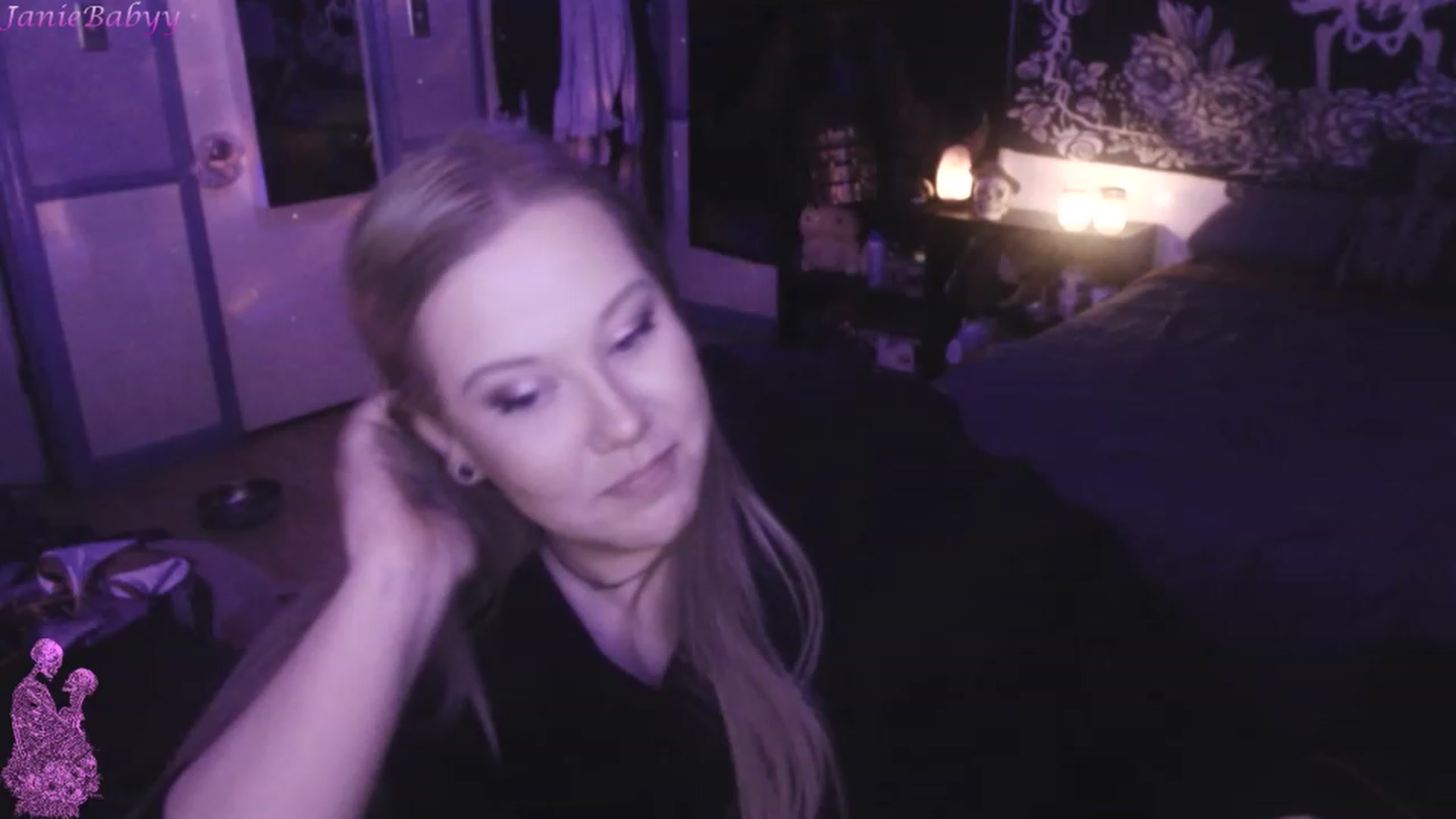 Gallery image thumbnail from JanieBabyy's myfreecams stream on, 05/19/2023, 08:41 image 2 of 20