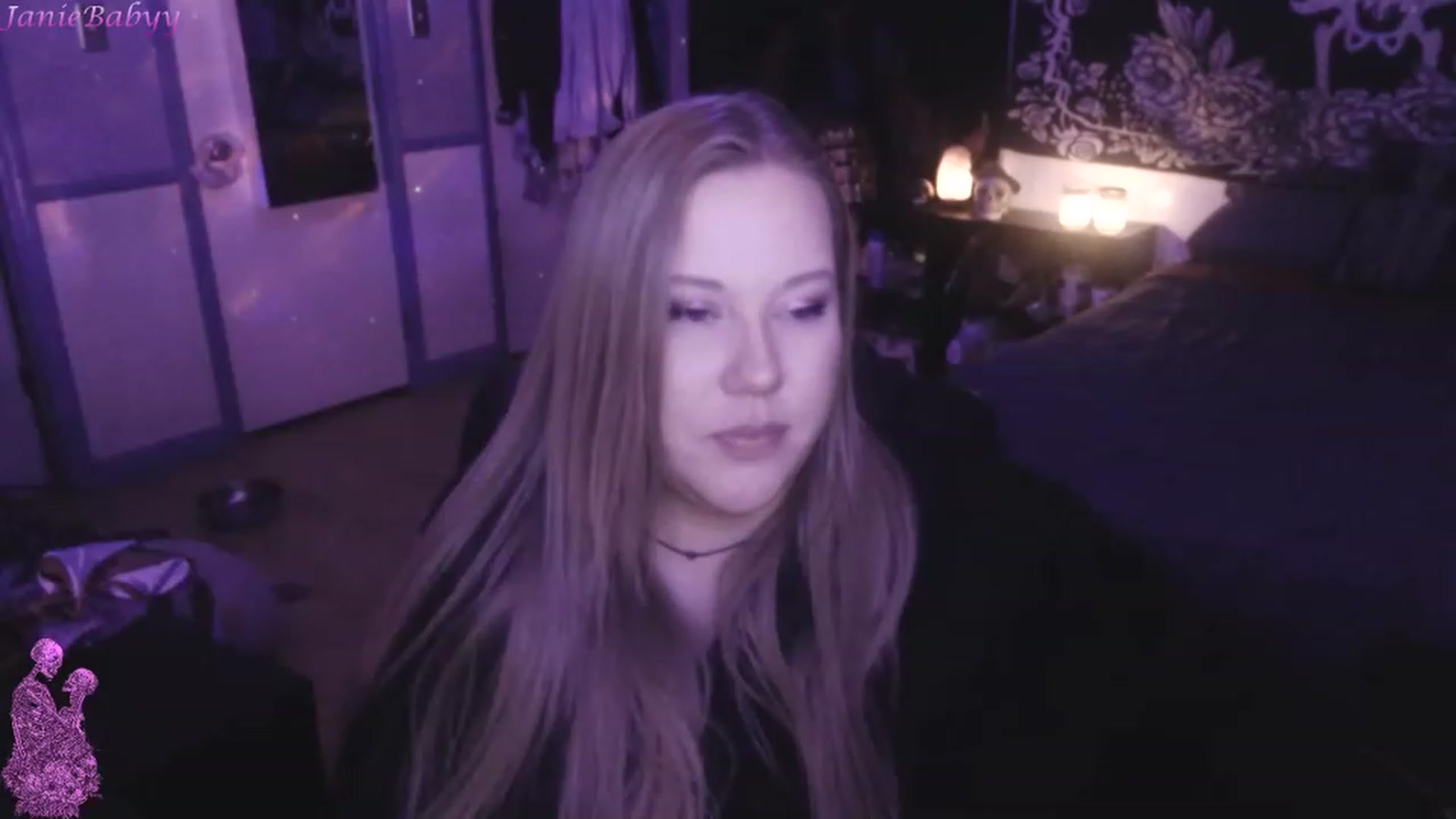 Gallery image thumbnail from JanieBabyy's myfreecams stream on, 05/19/2023, 08:41 image 19 of 20