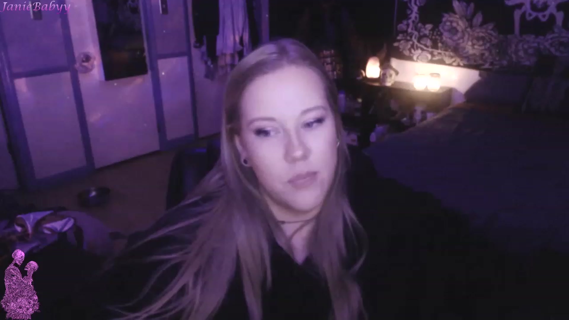 Gallery image thumbnail from JanieBabyy's myfreecams stream on, 05/19/2023, 08:41 image 3 of 20
