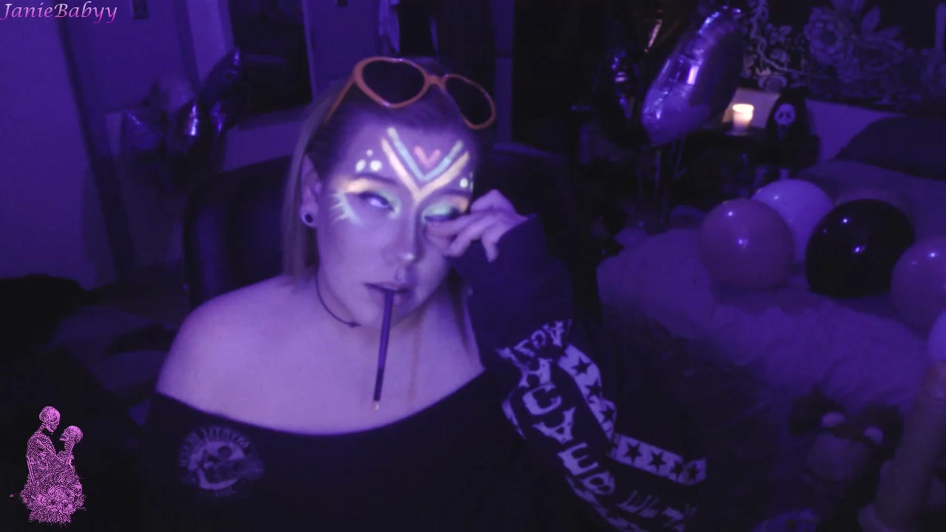 Gallery image thumbnail from JanieBabyy's myfreecams stream on, 06/23/2023, 06:25 image 4 of 20