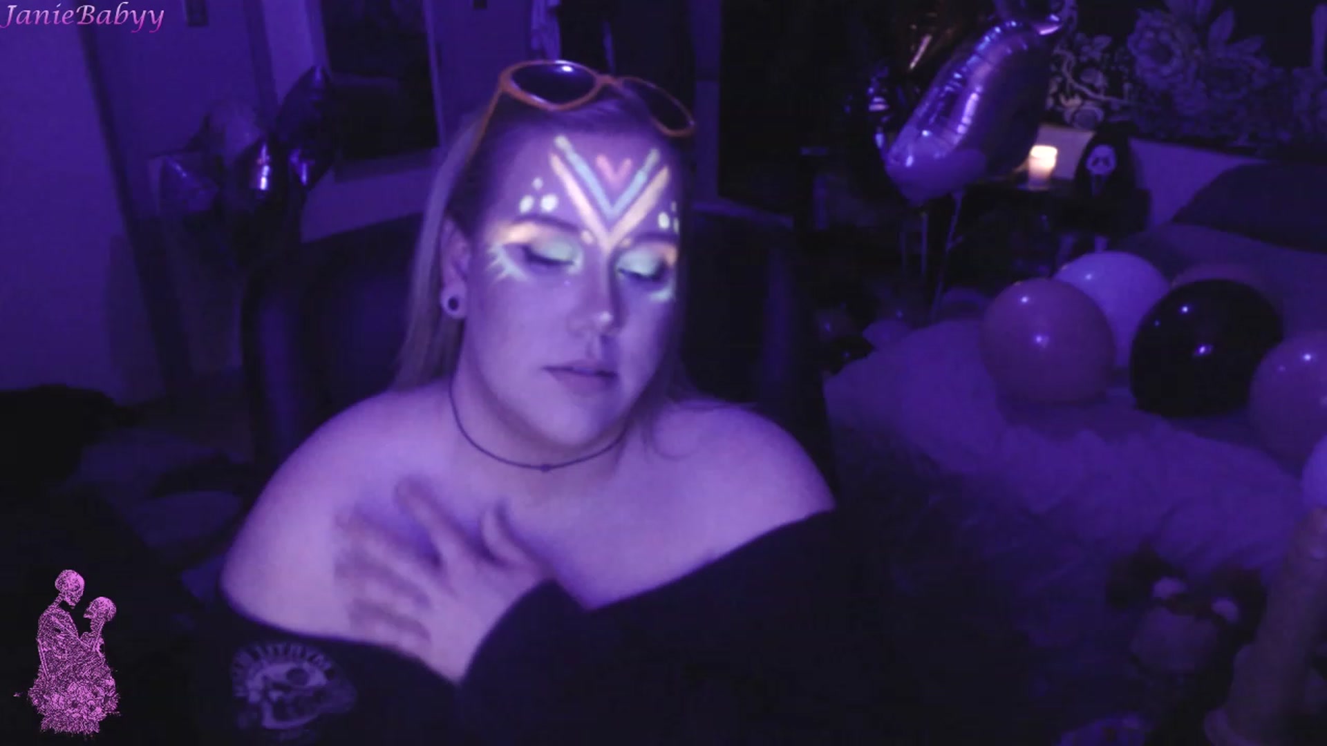 Gallery image thumbnail from JanieBabyy's myfreecams stream on, 06/23/2023, 06:25 image 6 of 20