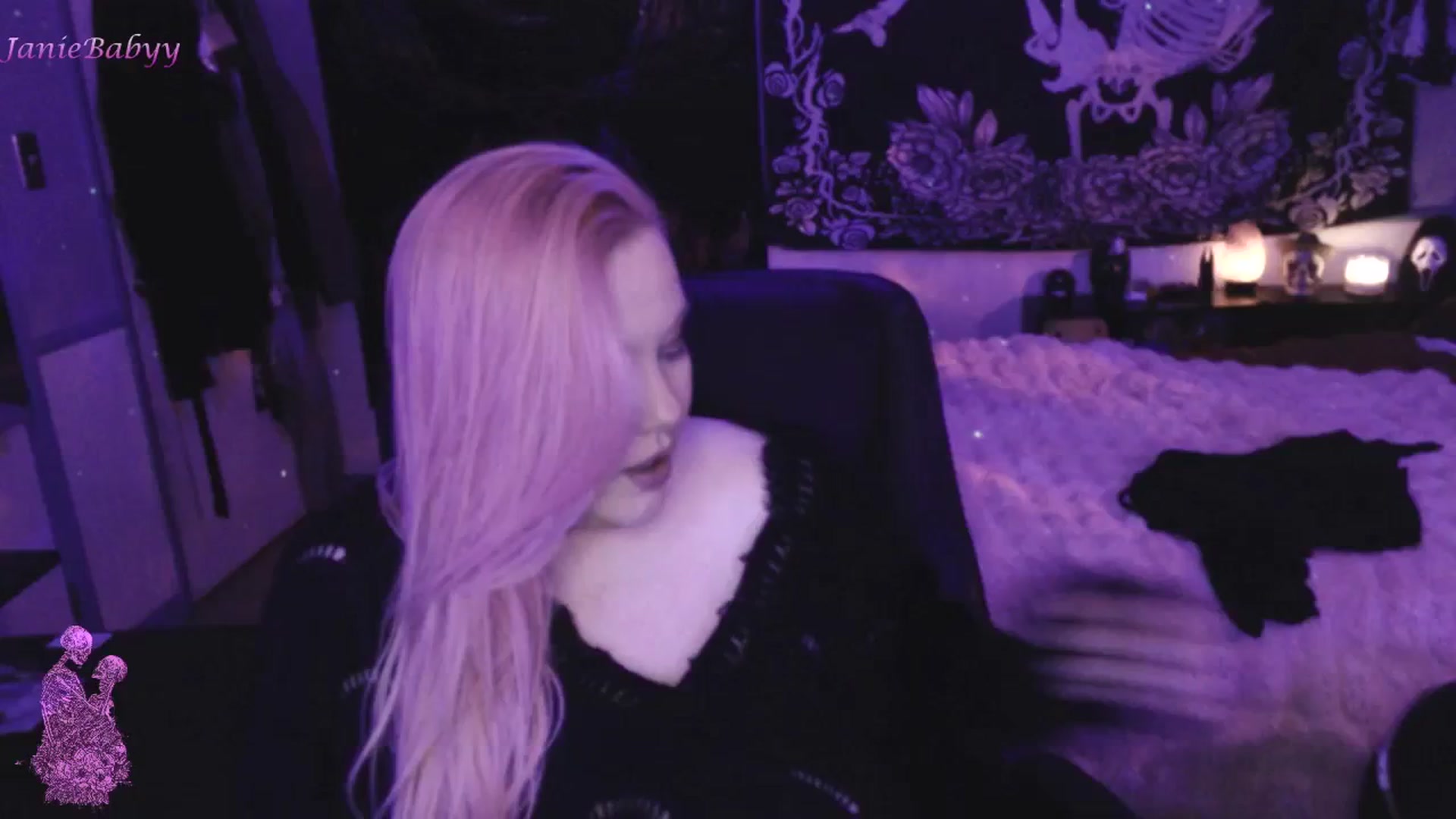 Gallery image thumbnail from JanieBabyy's myfreecams stream on, 09/13/2023, 05:58 image 10 of 20