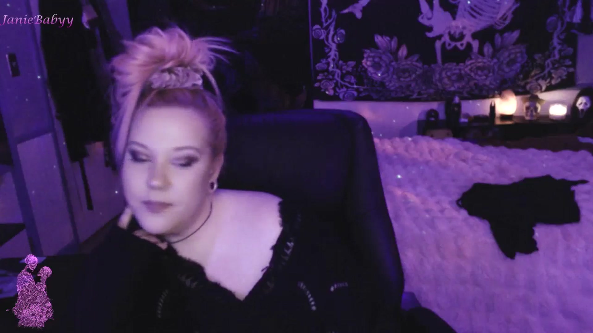Gallery image thumbnail from JanieBabyy's myfreecams stream on, 09/13/2023, 05:58 image 5 of 20