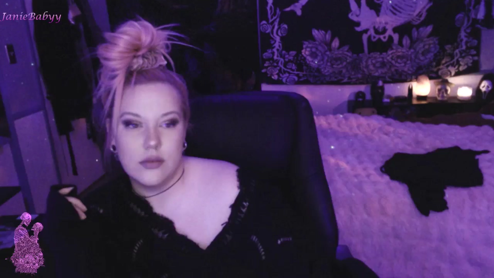 Gallery image thumbnail from JanieBabyy's myfreecams stream on, 09/13/2023, 05:58 image 3 of 20
