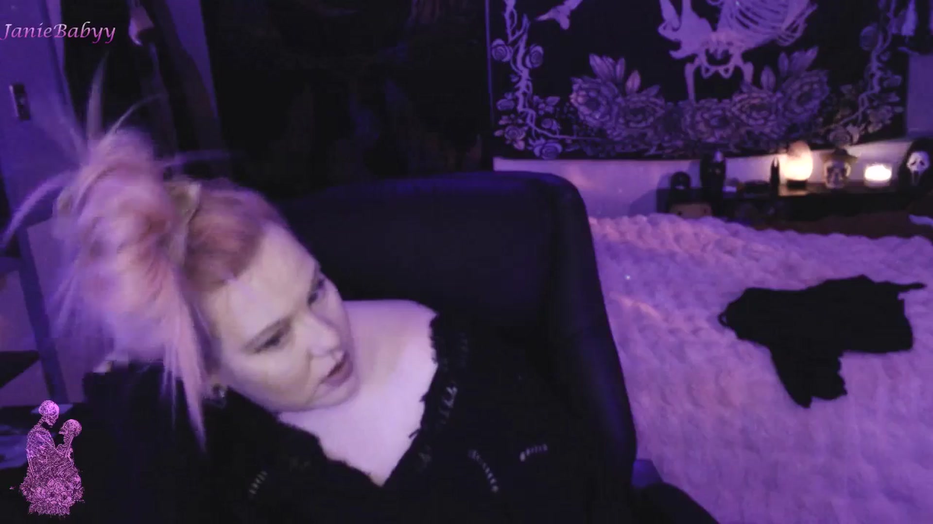 Gallery image thumbnail from JanieBabyy's myfreecams stream on, 09/13/2023, 05:58 image 4 of 20
