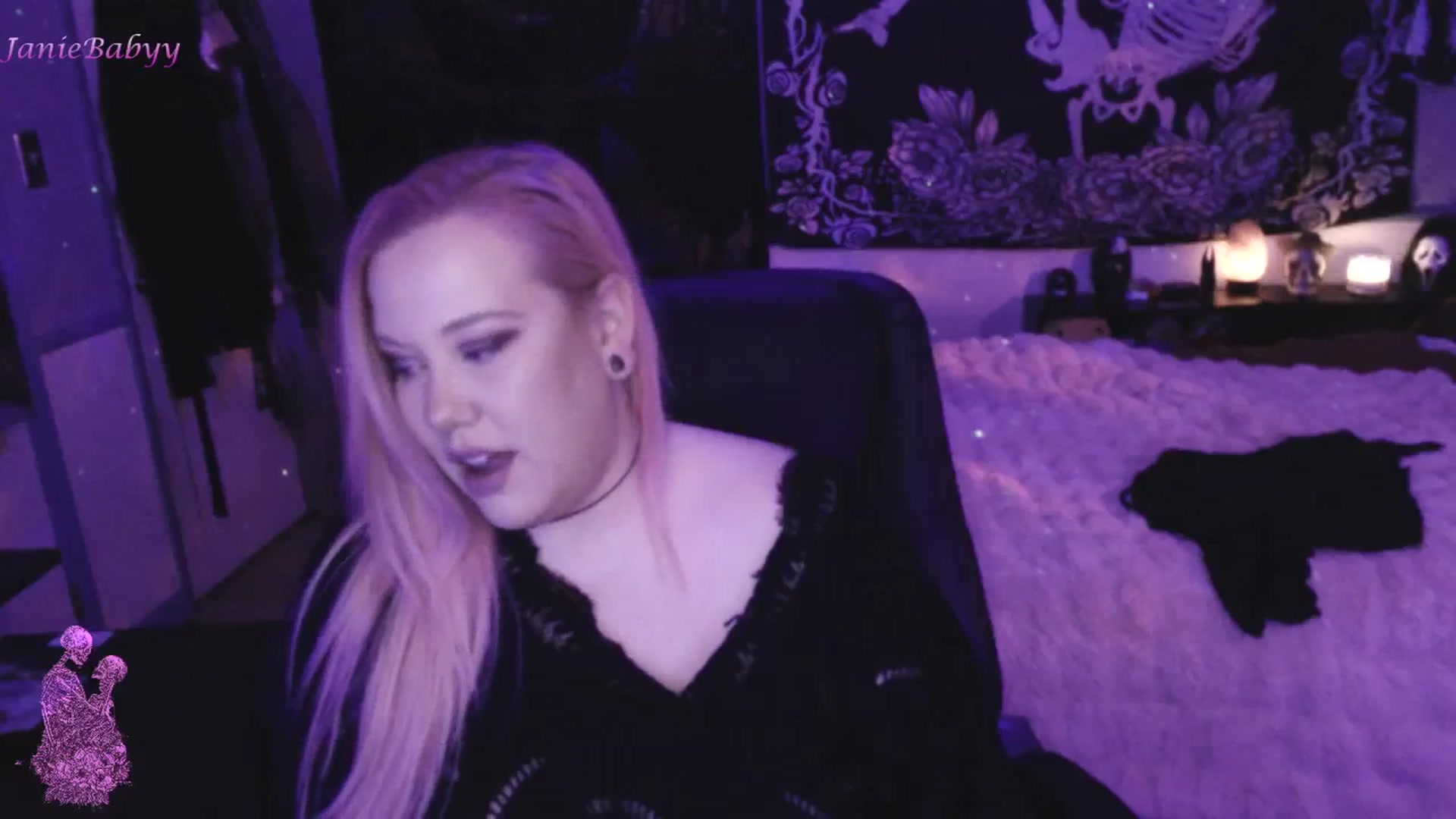Gallery image thumbnail from JanieBabyy's myfreecams stream on, 09/13/2023, 05:58 image 9 of 20
