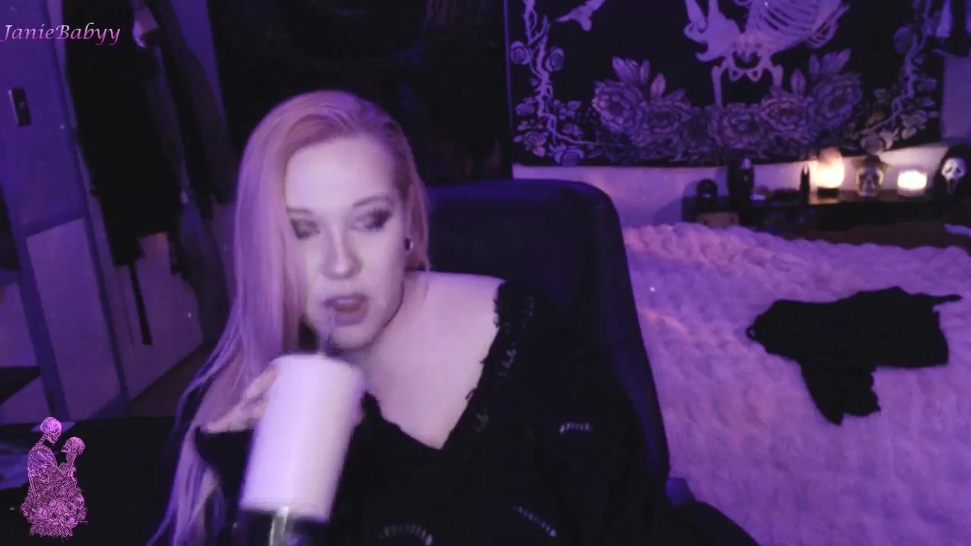Gallery image thumbnail from JanieBabyy's myfreecams stream on, 09/13/2023, 05:58 image 8 of 20